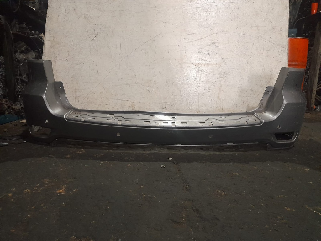 BUMPER TRASERO G.CHEROKEE 17