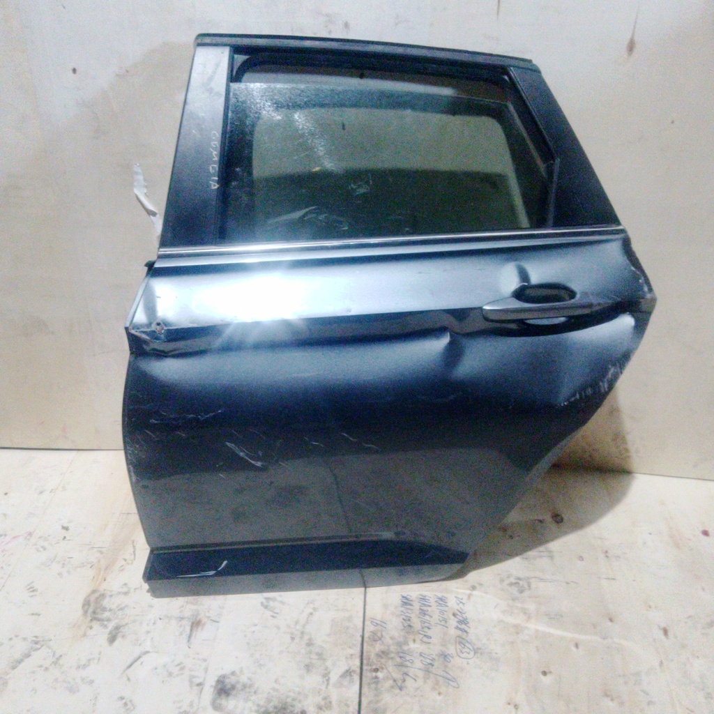 PUERTA TLH JETTA 19