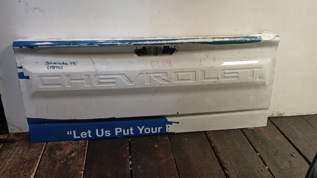 COMPUERTA SILVERADO 19