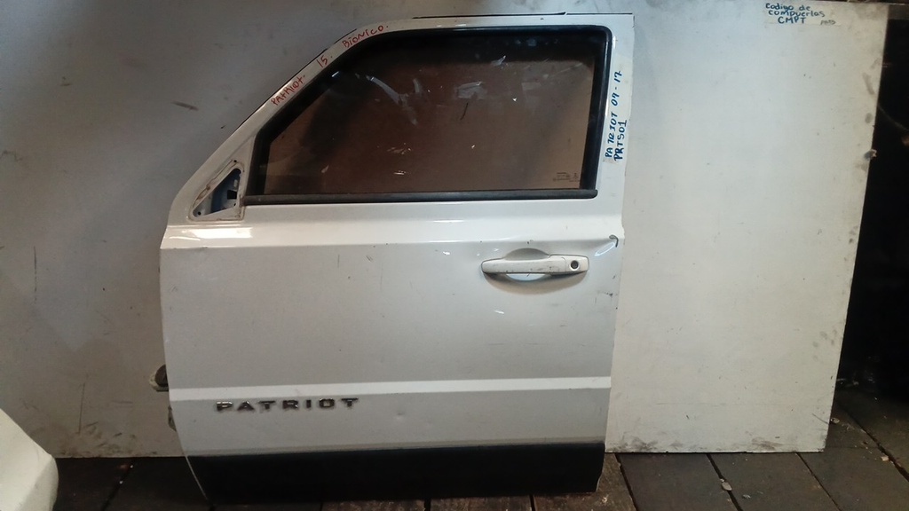 PUERTA LH PATRIOT 07-17