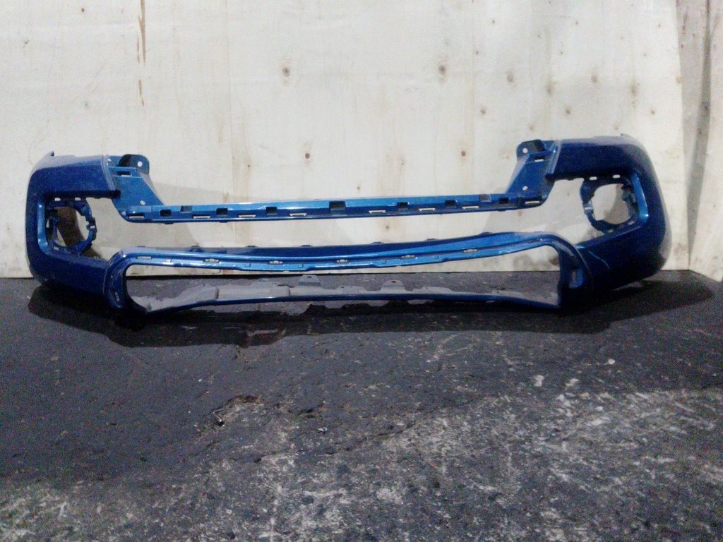 BUMPER DELANTERO TACOMA 18