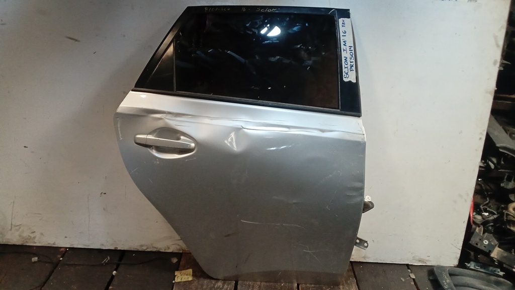 PUERTA TRH SCION IM 16