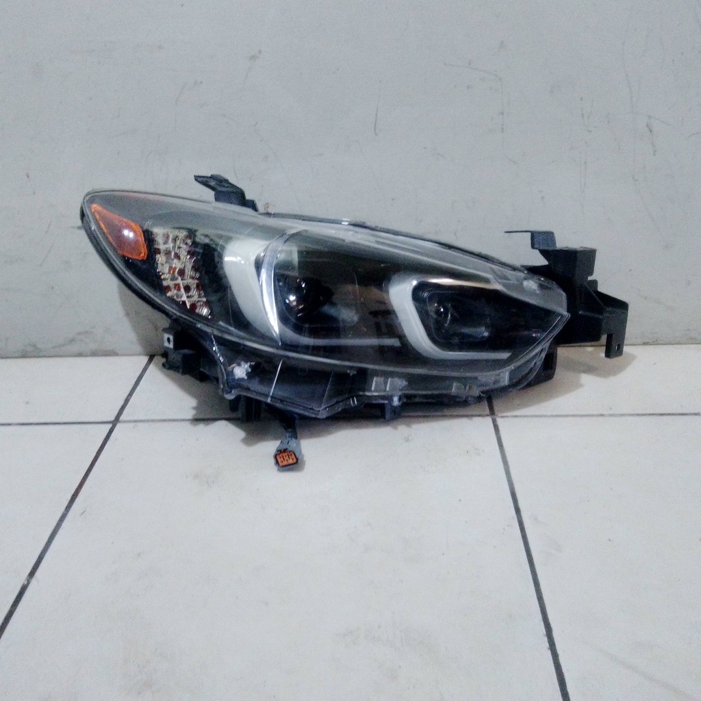 FARO RH MAZDA 6 , 14-17