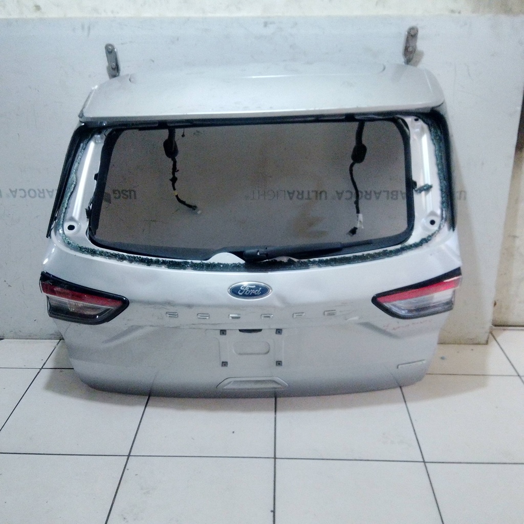 COMPUERTA ESCAPE 20
