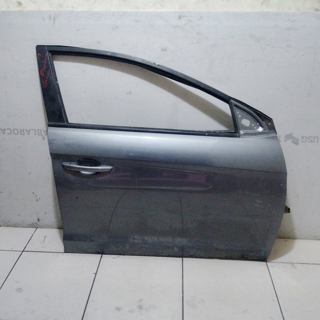 PUERTA DRH ELANTRA 19