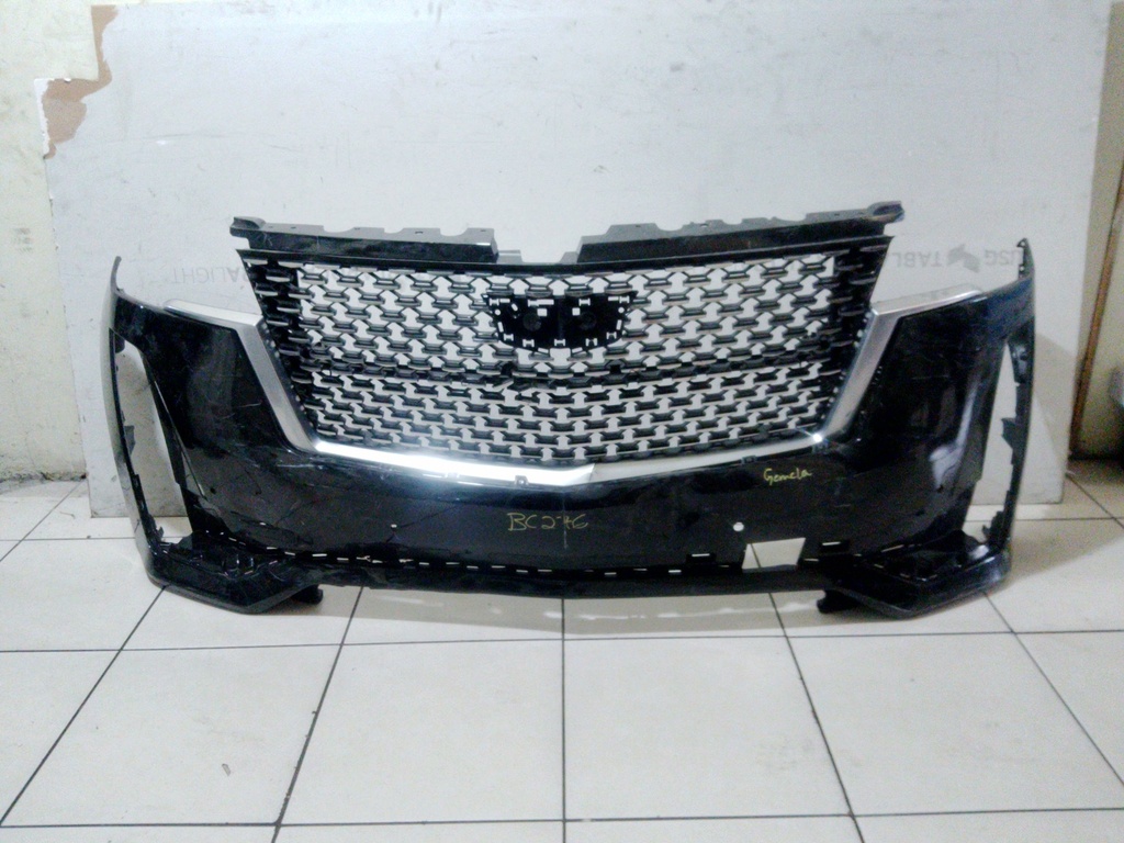 BUMPER DELANTERO ESCALADE 21-24