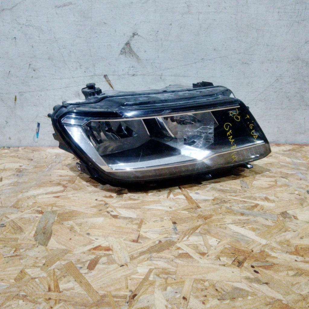 FARO RH TIGUAN 20