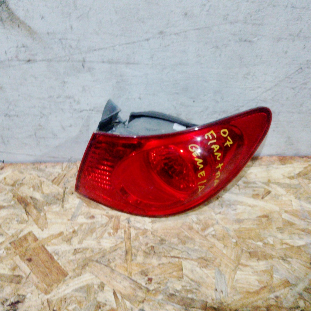 STOP RH ELANTRA 2007