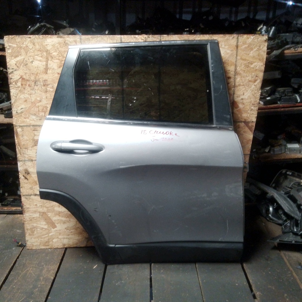 PUERTA TRH CHEROKEE 15