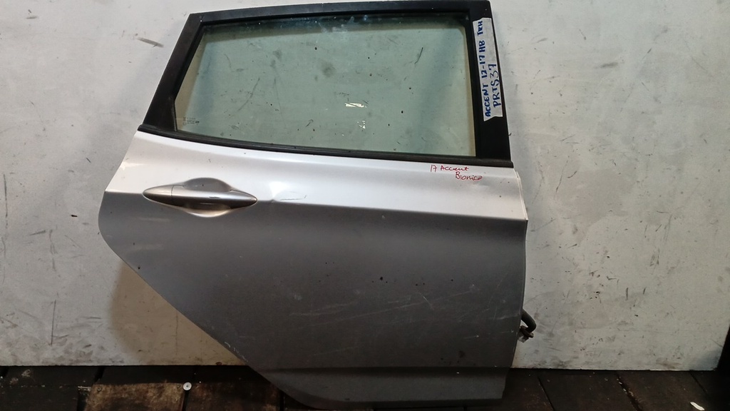 PUERTA TRH ACCENT 12-17 HB