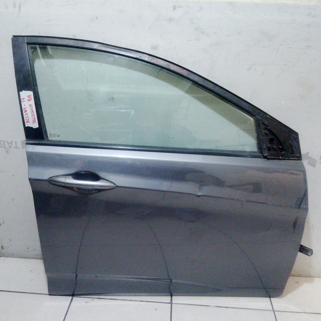 PUERTA RH ACCENT 17