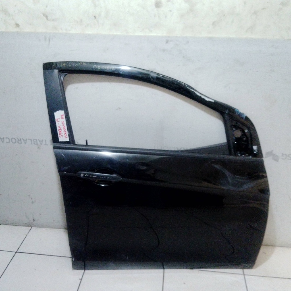 PUERTA RH SPARK 19