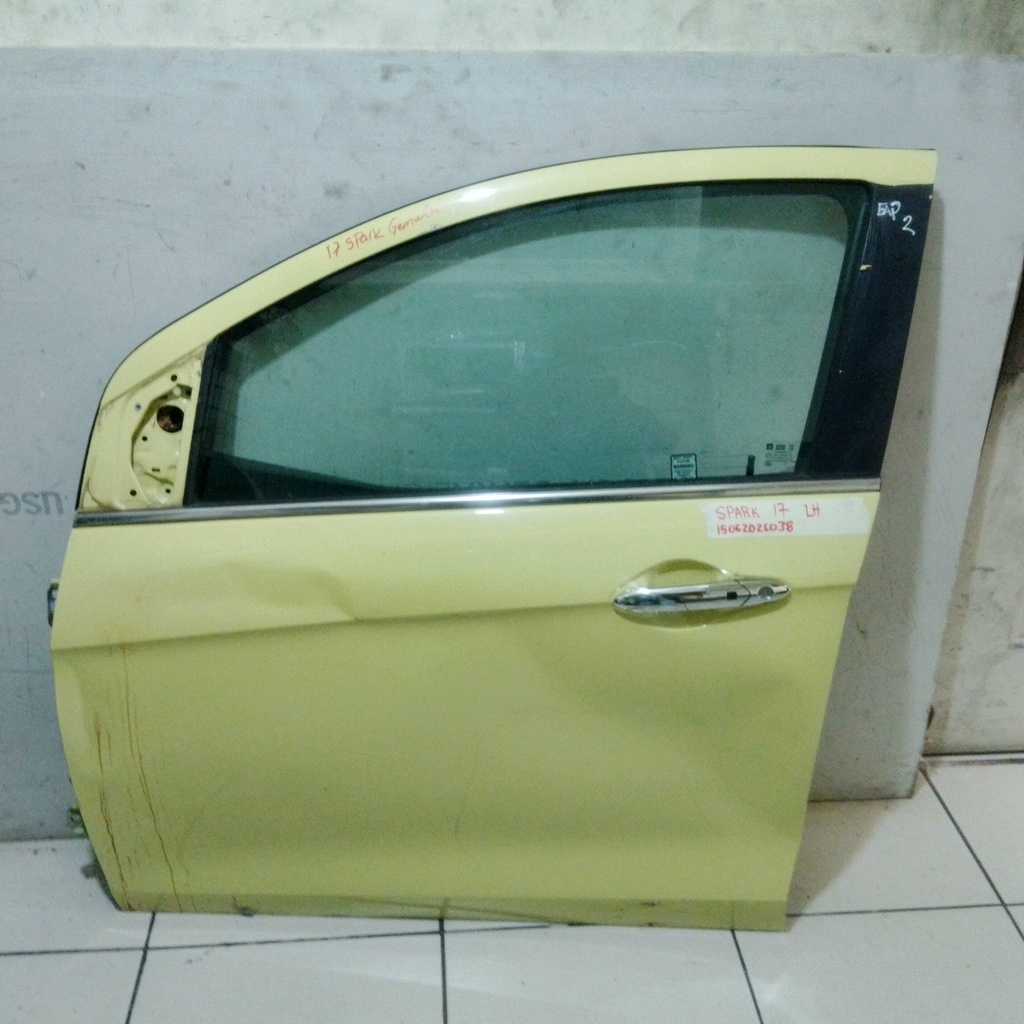 PUERTA LH SPARK 17
