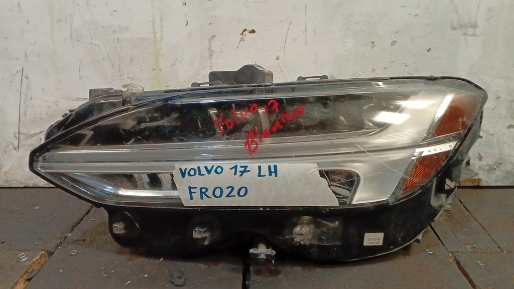FARO LH VOLVO 17