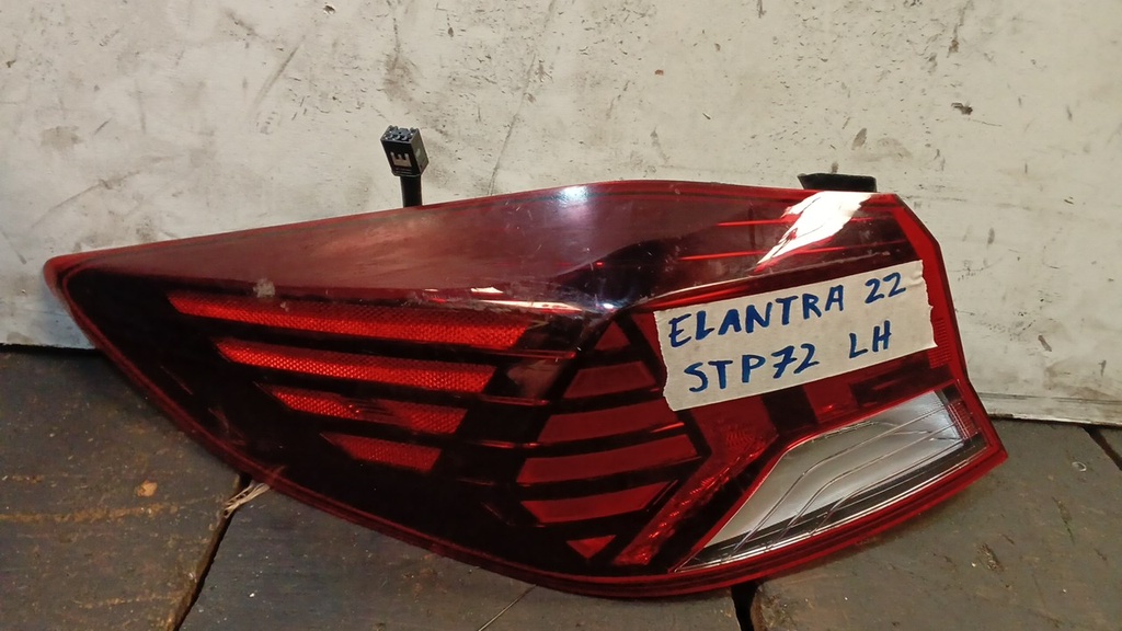 STOP LH ELANTRA 22