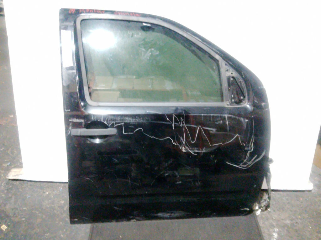 PUERTA RH FRONTIER 05-15