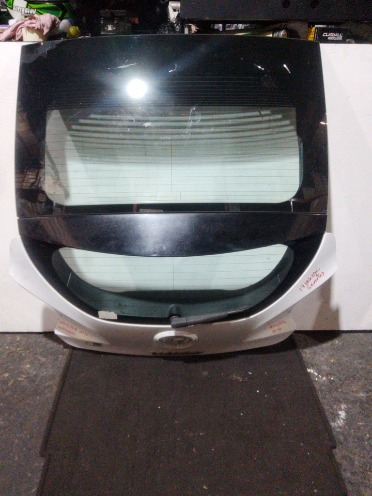 COMPUERTA VELOSTER 12-16