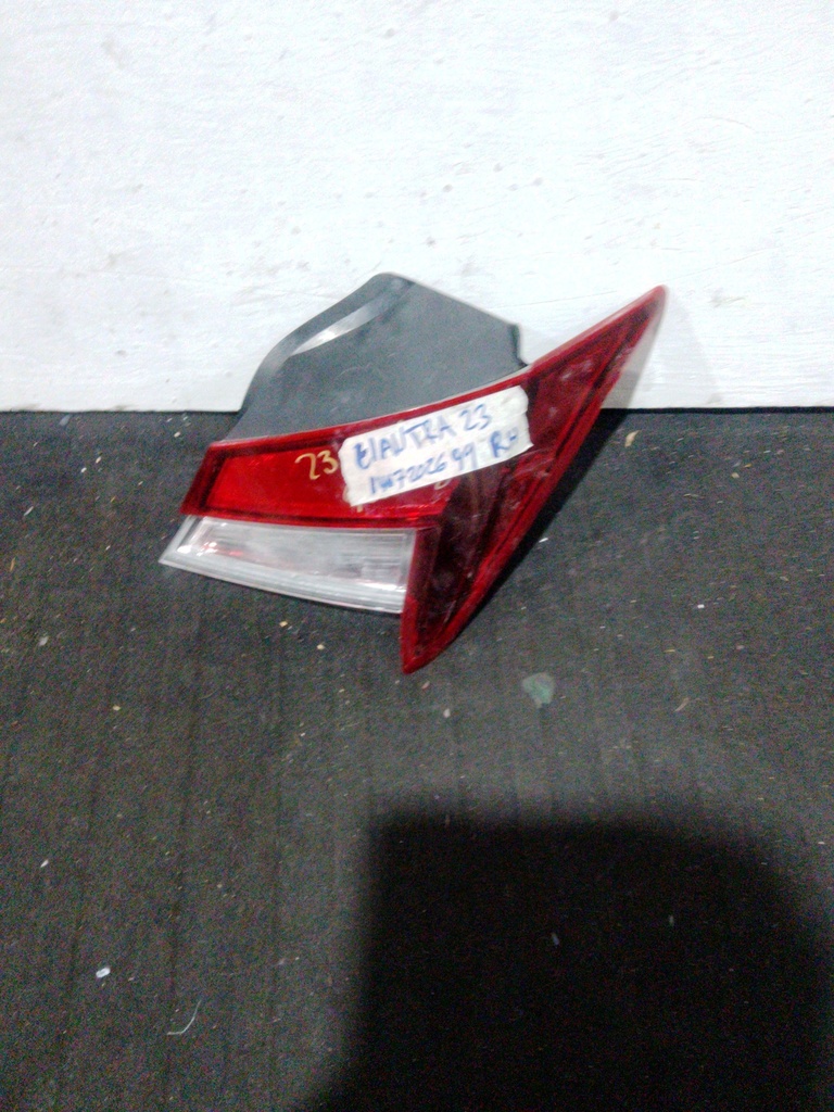 STOP ELANTRA RH 23