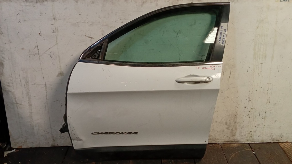 PUERTA CHEROKEE 17 LH