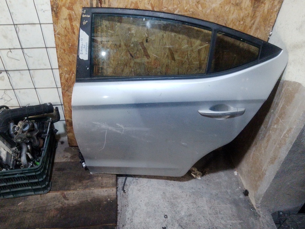Puerta trasera ELANTRA 18 LH