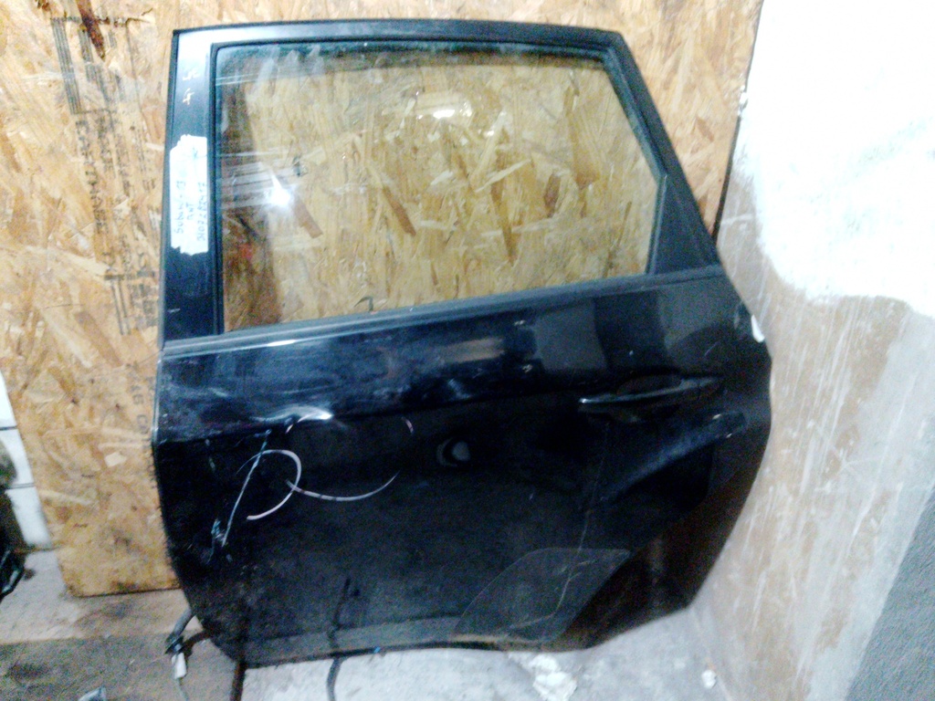 Puerta trasera Subaru -13 LH