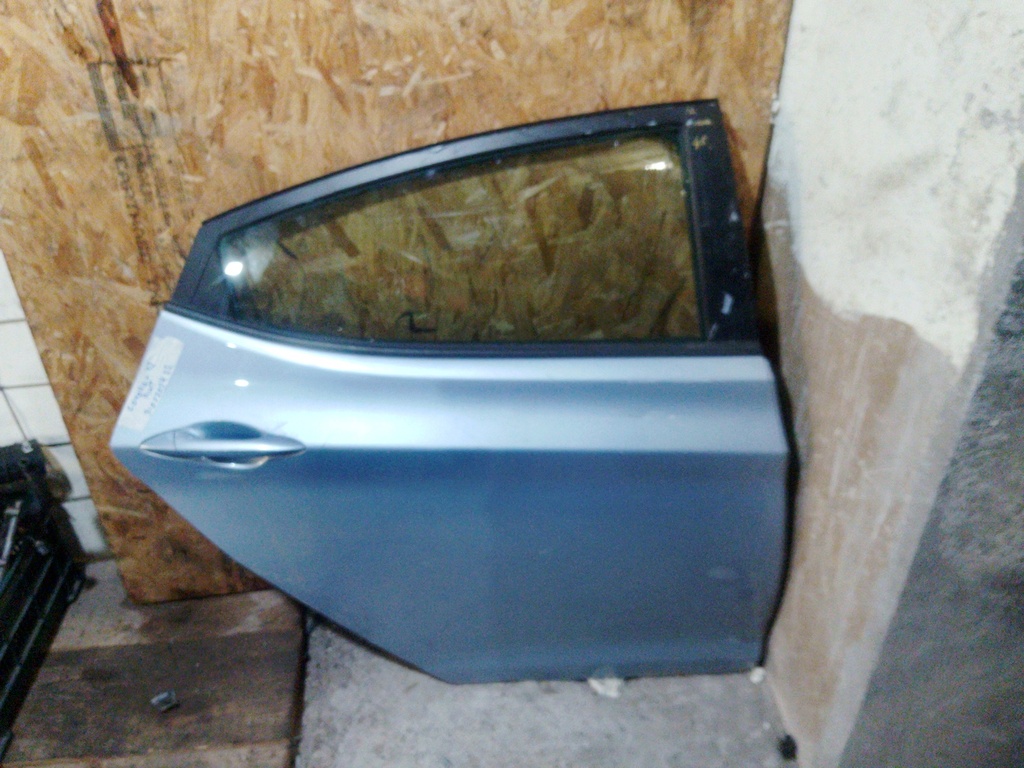 Puerta trasera Corolla 12 RH