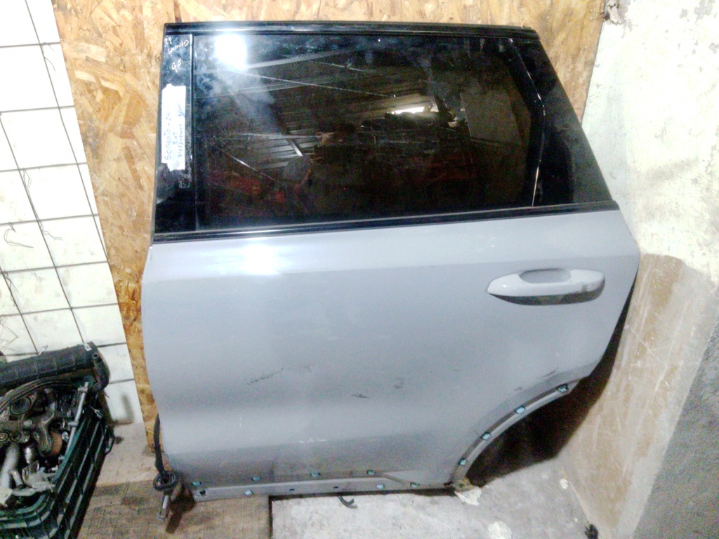 Puerta trasera Sorento 24 RH