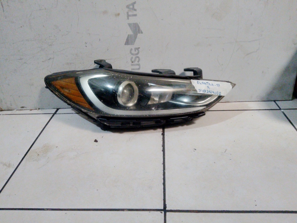 Faro RH ELANTRA -17