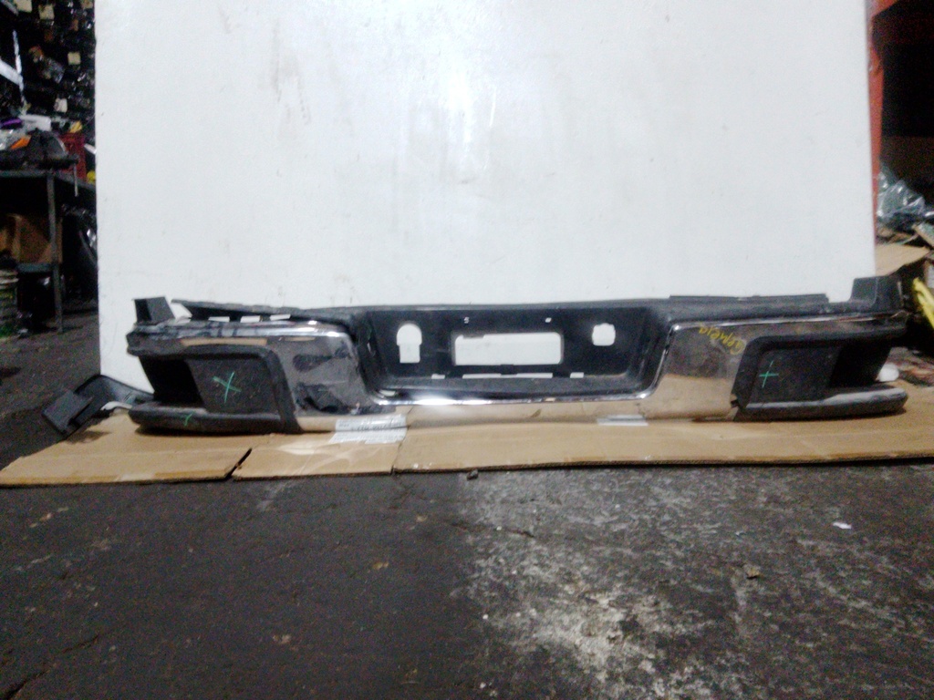 BUMPER TRASERO SILVERADO 20