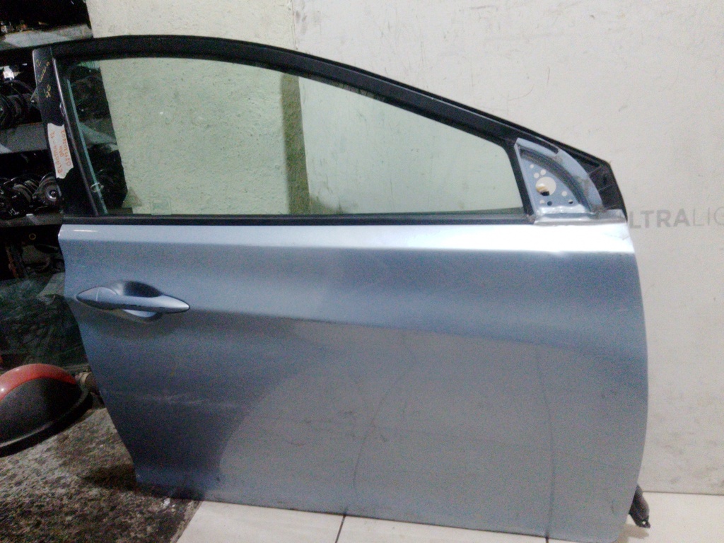 PUERTA DRH ELANTRA 12