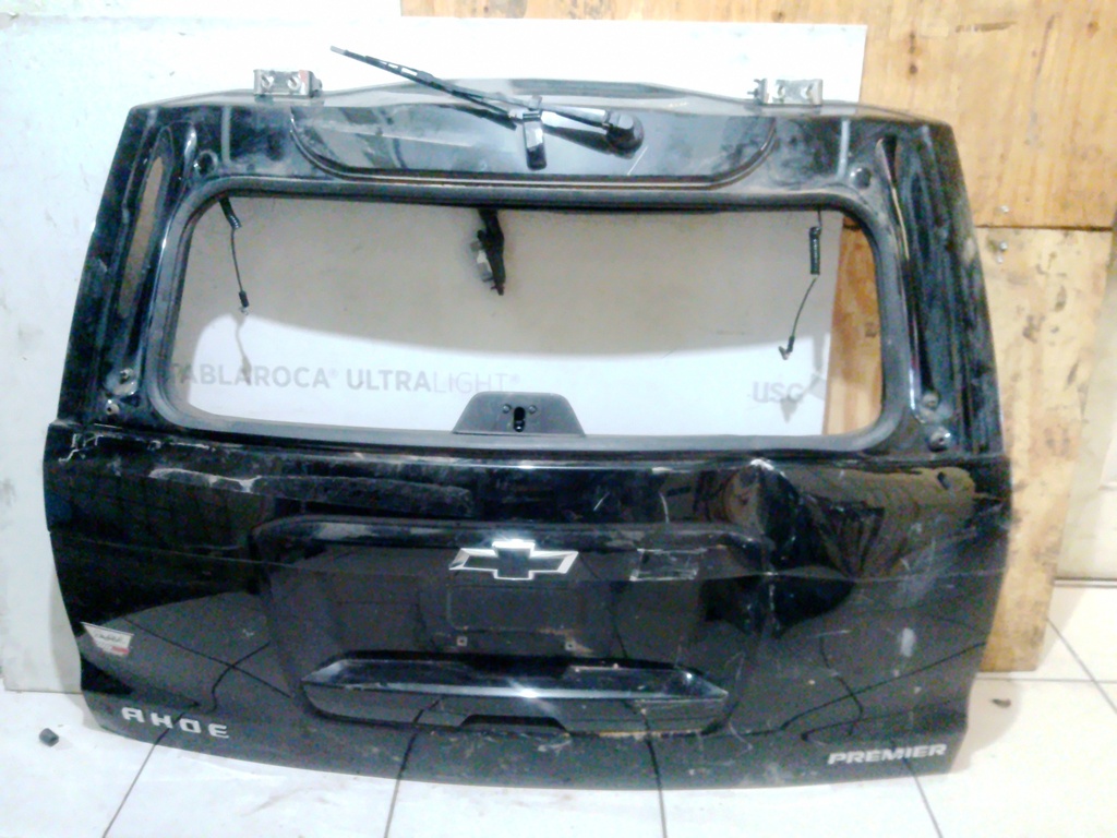 COMPUERTA TAHOE 21